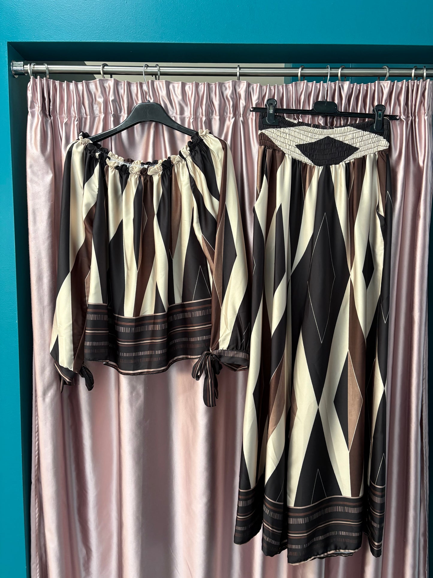 Completo maglia e pantalone