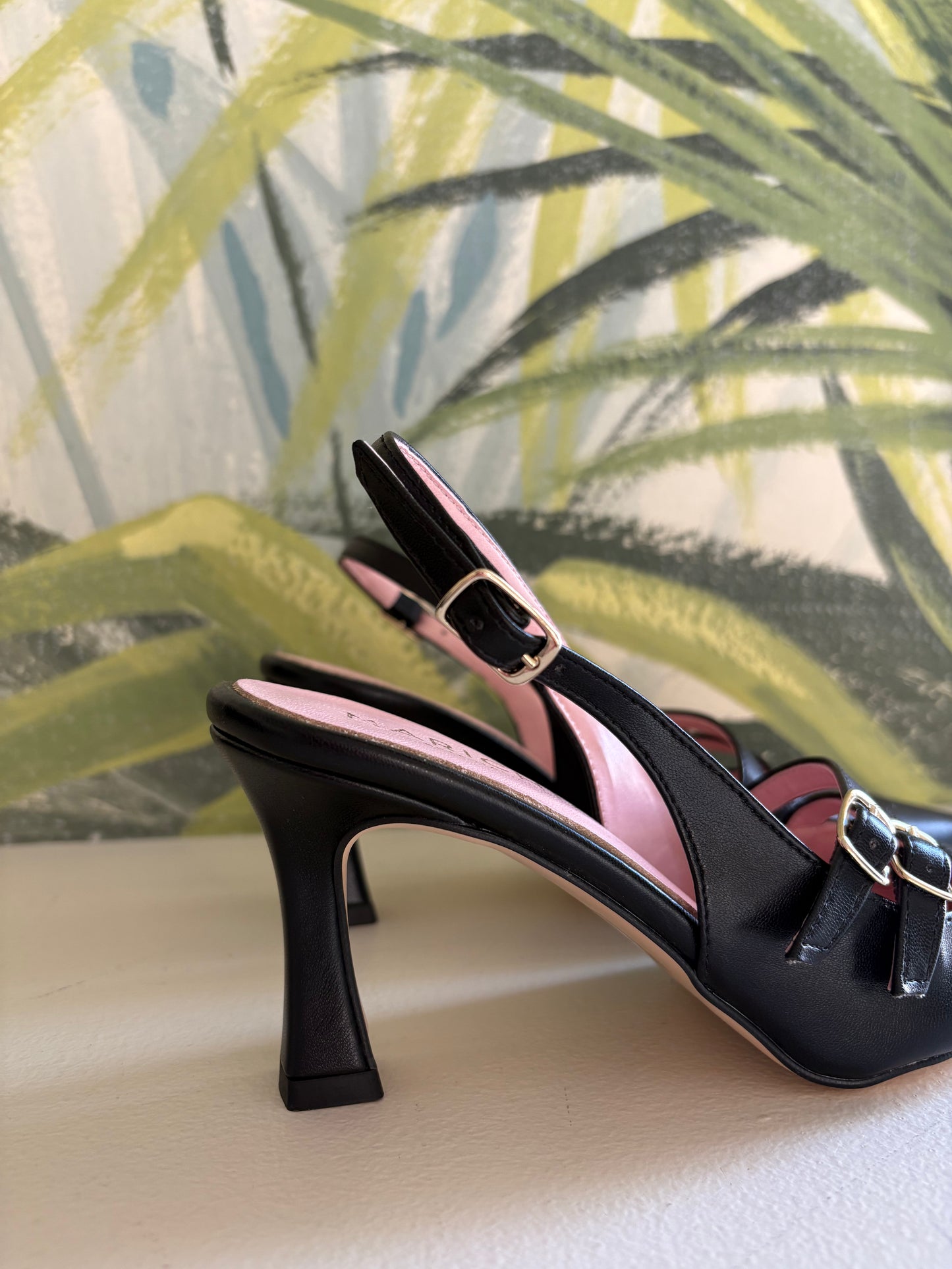 Slingback nero cinturino