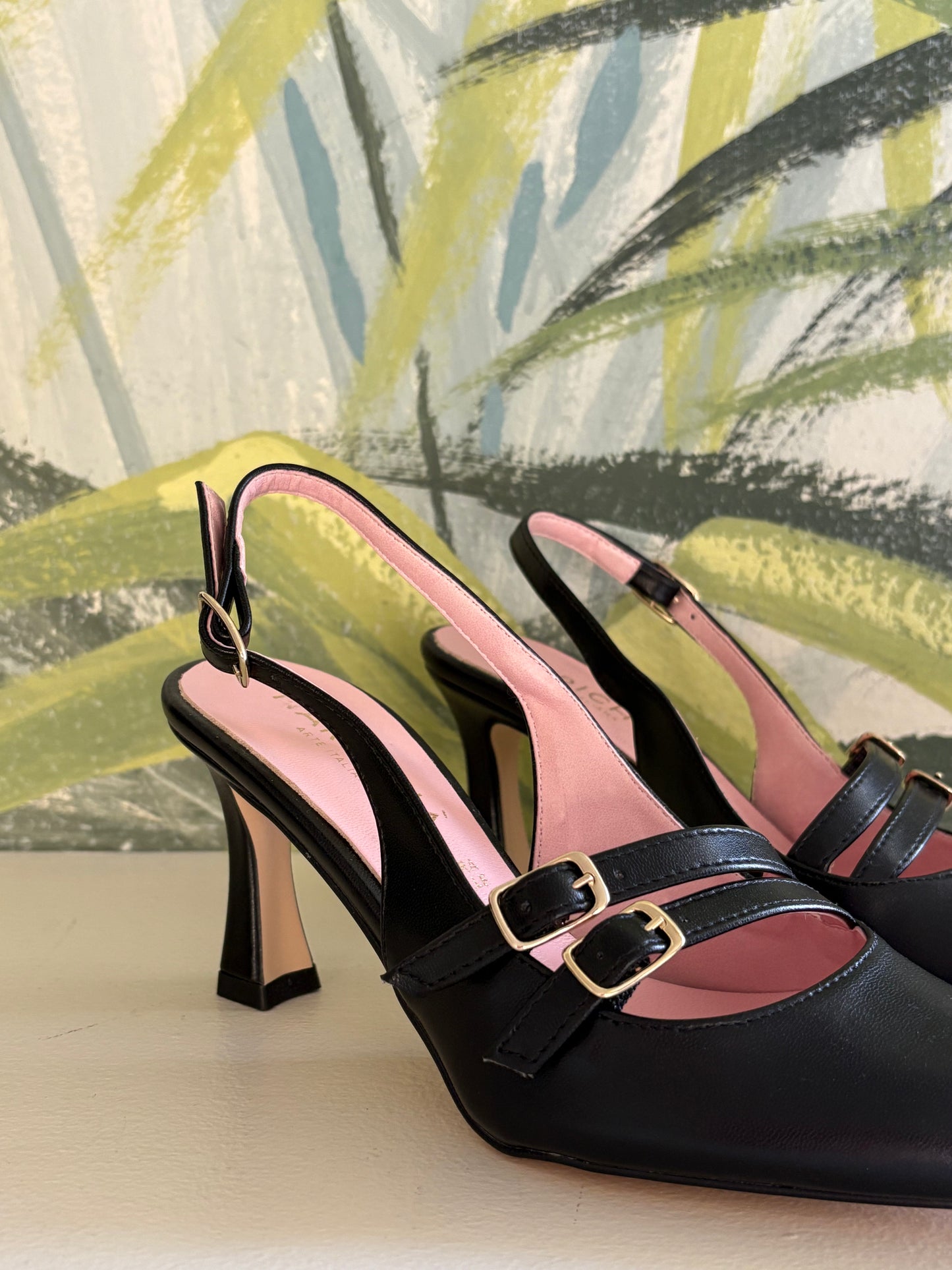 Slingback nero cinturino