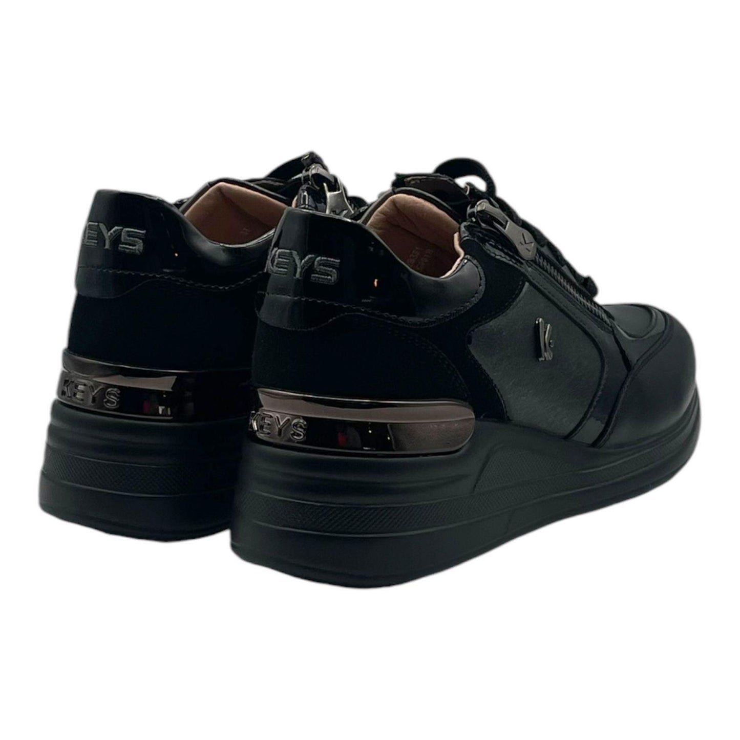 Sneakers pelle nera con cerniera