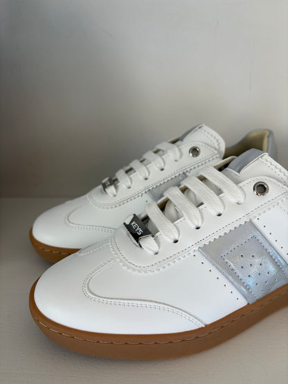 Sneakers bianche e argento