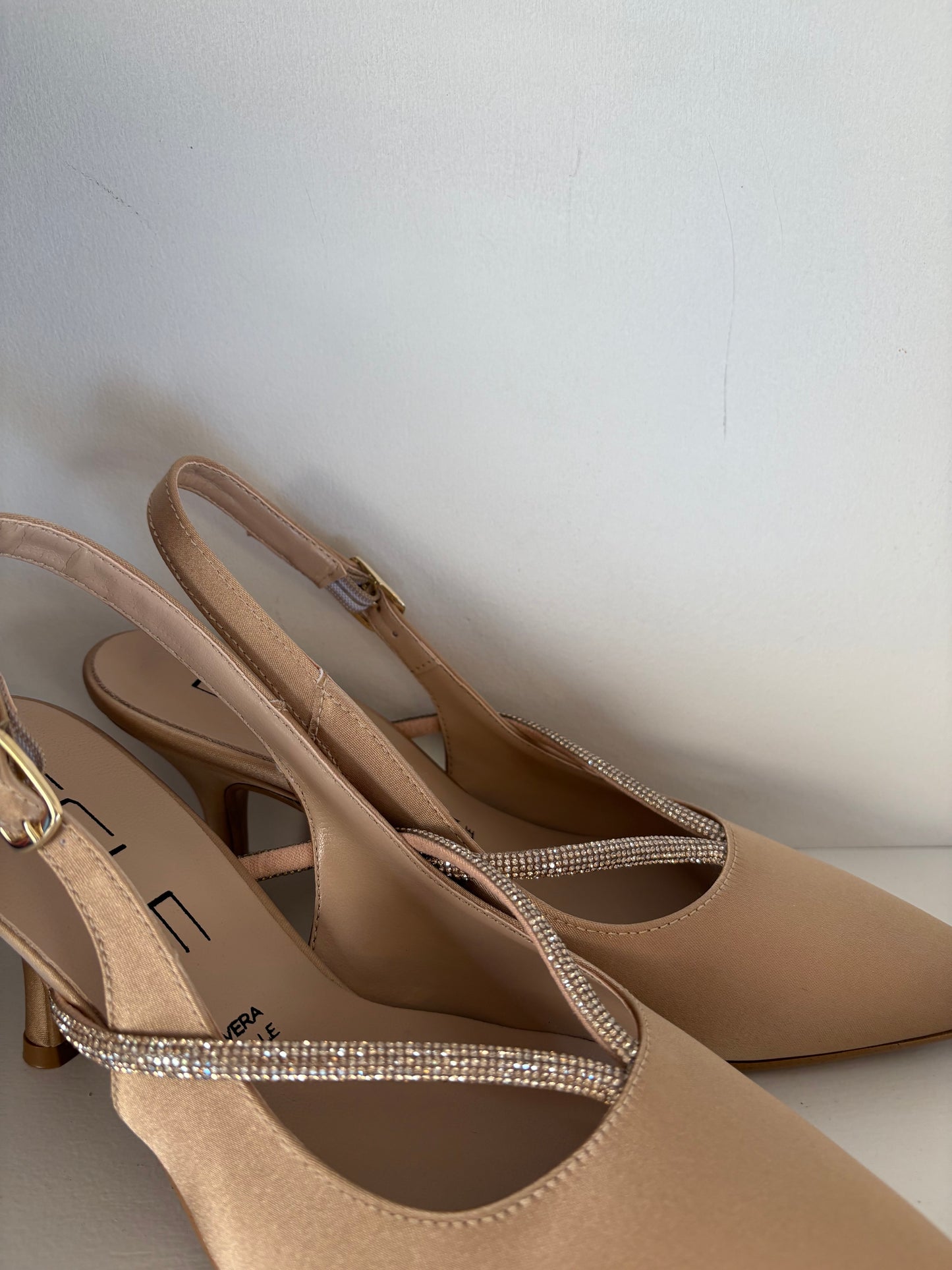 Slingback in raso