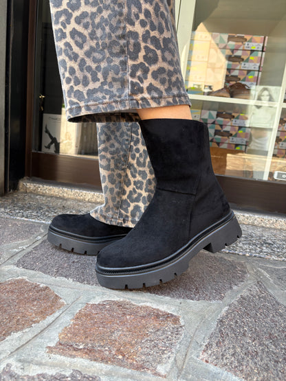 Boot in camoscio