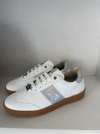 Sneakers bianche e argento