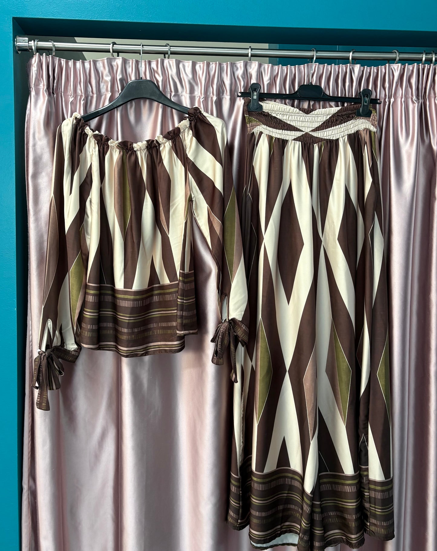 Completo maglia e pantalone