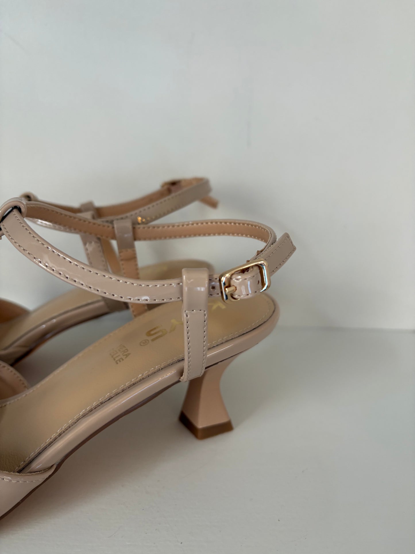 Decolleté stile Chanel