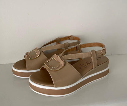 Sandalo in pelle