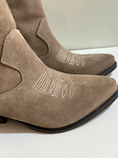 Camperos basso in camoscio