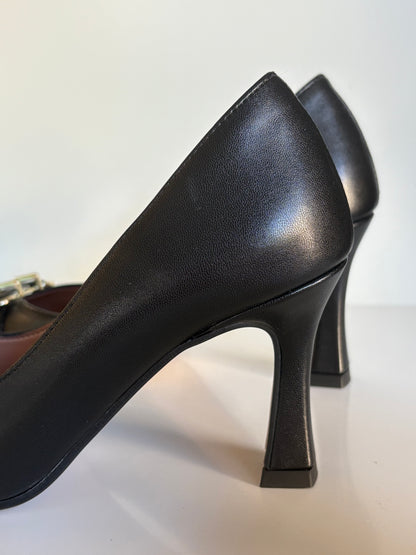 Décolleté con morsetto nero