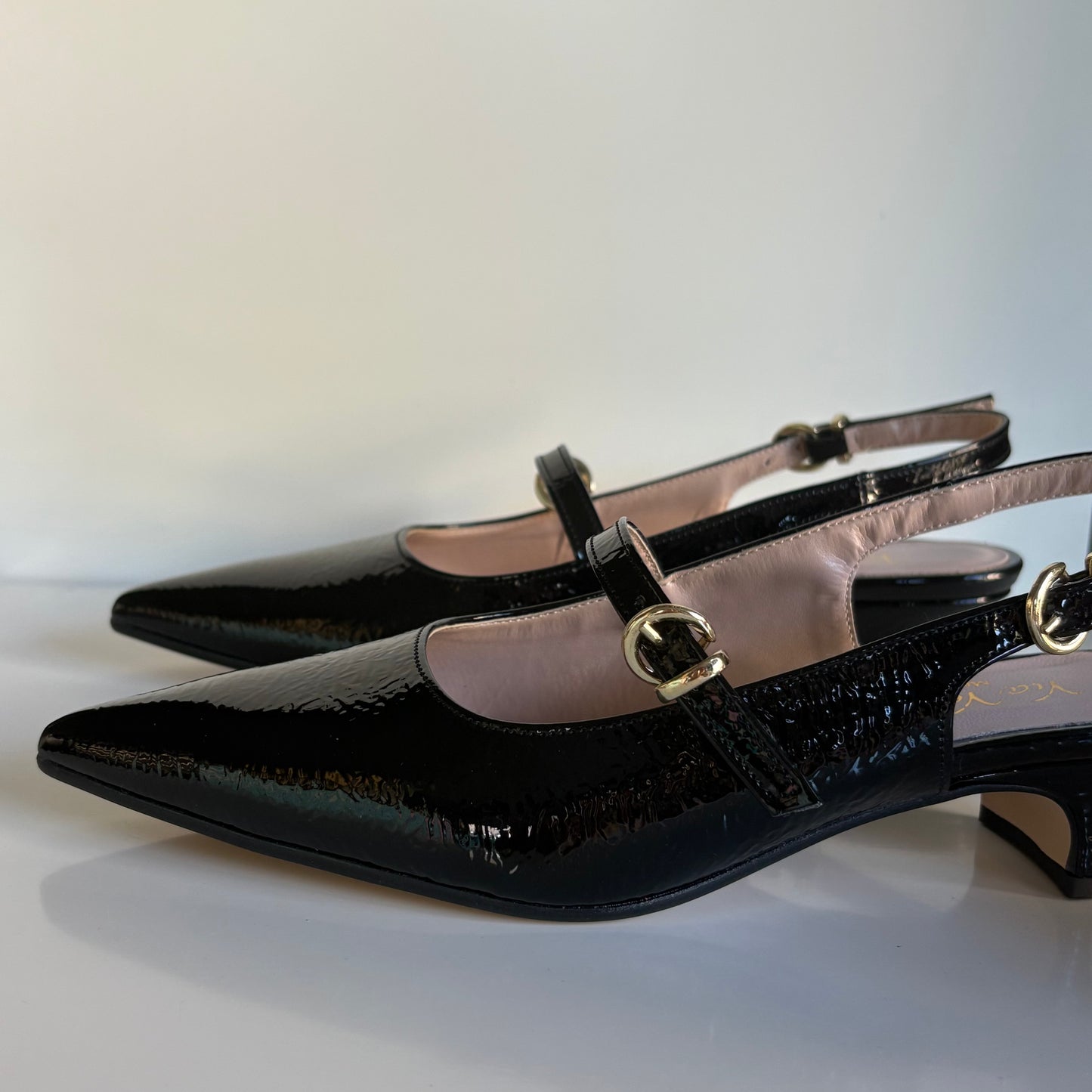 Slingback nere