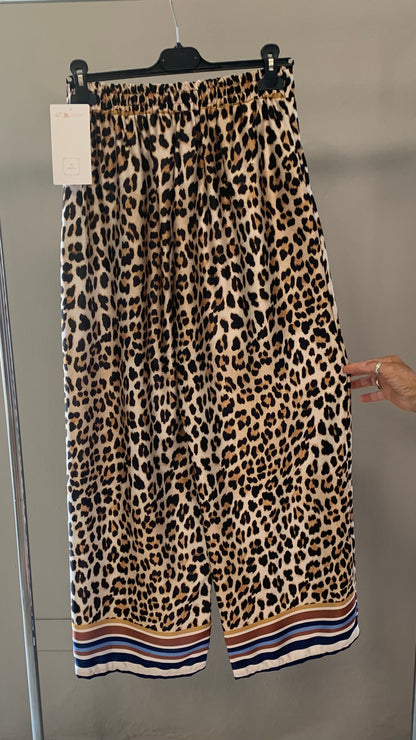 Pantaloni leopardati