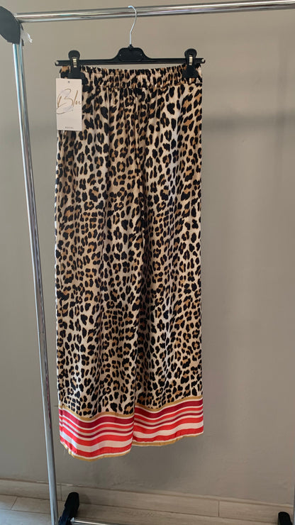 Pantaloni leopardati